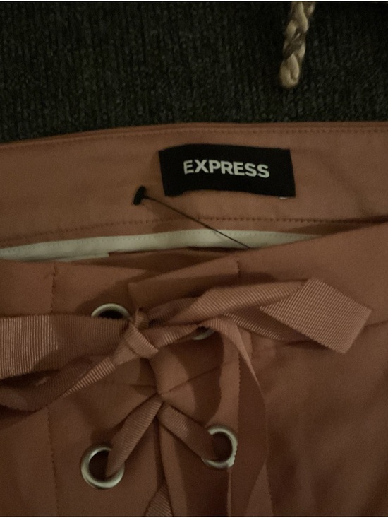 Express Lace-Up Shorts in Dusty Rose - Picture 3 of 5